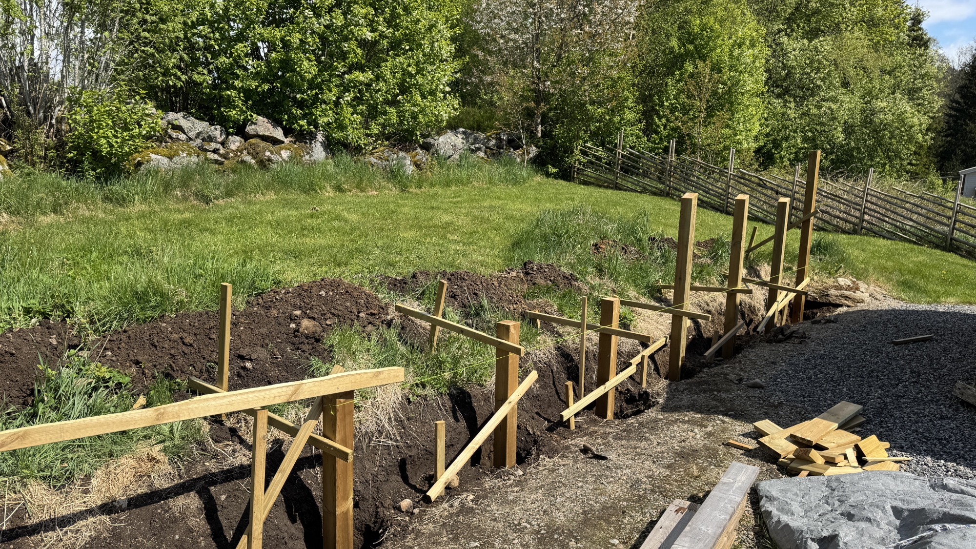 Stödmur stolpar